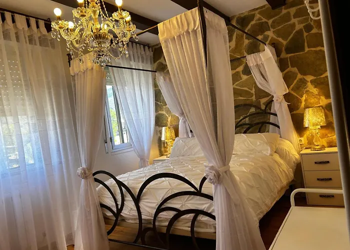 El Tejo Milenario Tatil Evi Requejo